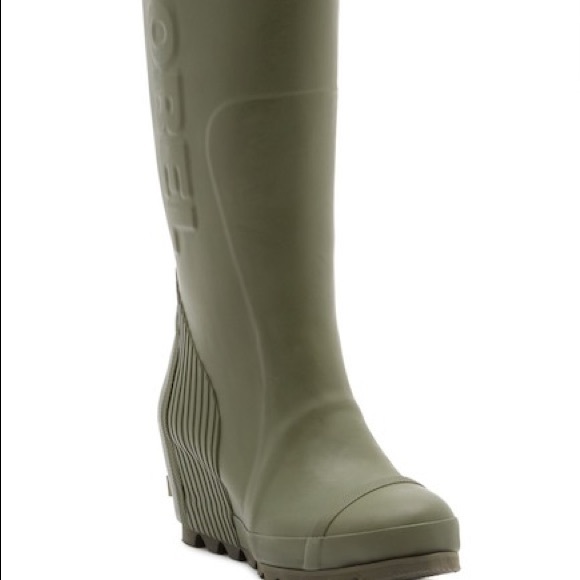 sorel green rain boots
